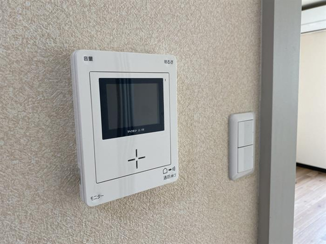 インターホンです