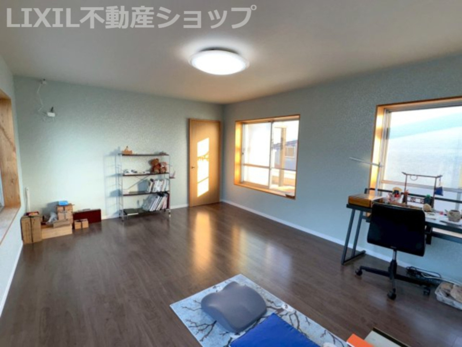 大町ビル【洋室】３階　12帖洋室