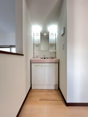 2階にも洗面あります♪
