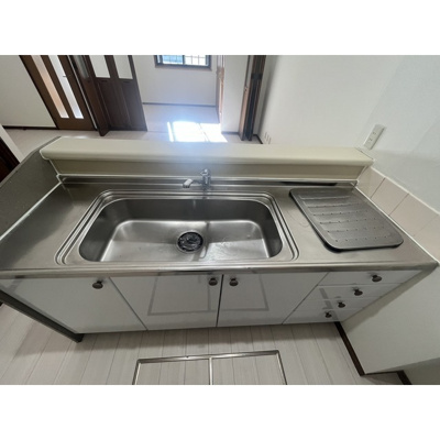 コンパクトなキッチンで掃除もラクラク