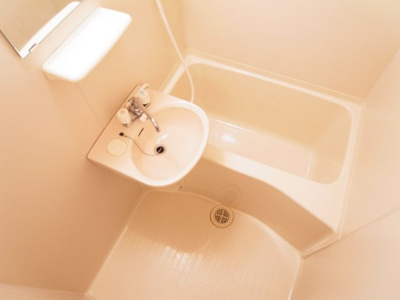 落ち着いた空間のお風呂です