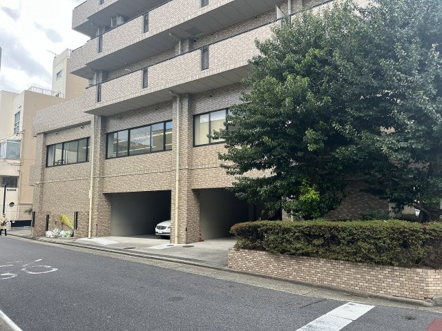 ロイヤルシャトー白壁　1・2階【外観】