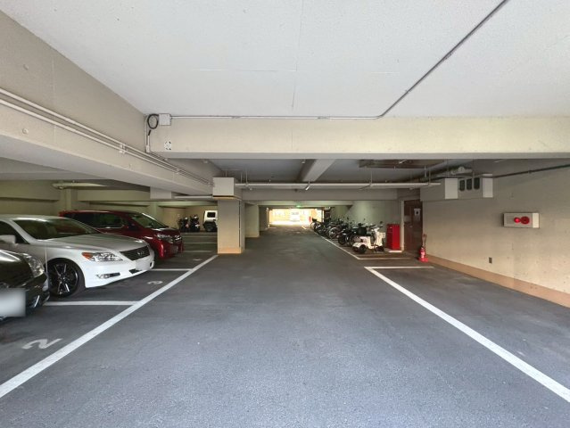 タウンハイツ嵐山【駐車場】