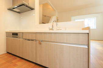 北九州市八幡西区下畑町【内観：施工例】食洗器、ハンドレス水栓を搭載。