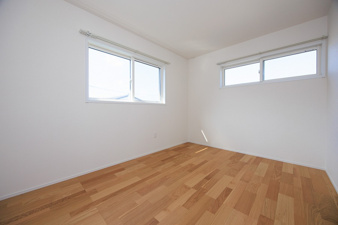 北九州市八幡西区下畑町【内観：施工例】6帖＋WIC：シングルベッド、本棚、勉強机が置ける広さです。