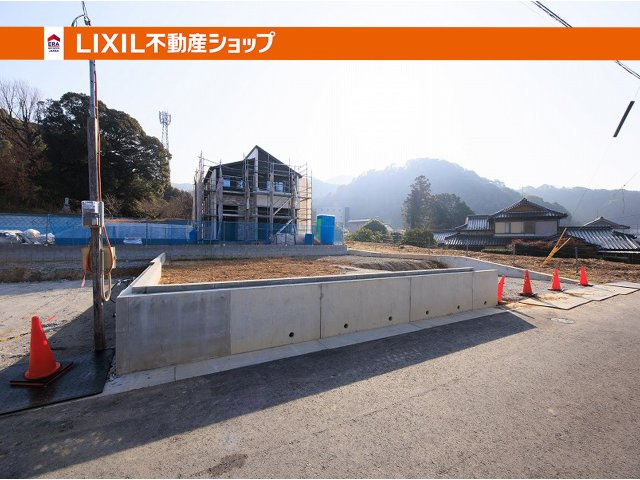 北九州市八幡西区下畑町【前面道路含む現地写真】駐車場は並列2台駐車OK。閑静な住宅街なので車の出し入れ楽々です　※撮影：1/26