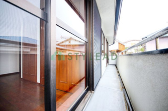 横浜市金沢区富岡西３丁目の中古一戸建【バルコニー】