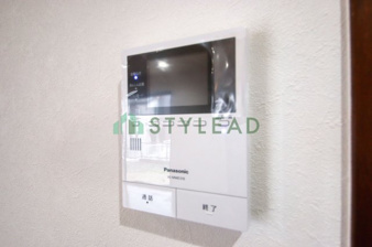 横浜市金沢区富岡西３丁目の中古一戸建【設備】モニター付きインターホン