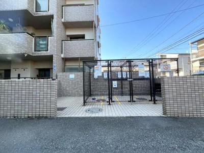 整理整頓されたごみ置き場です♪