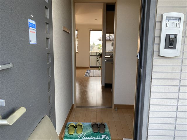 靴箱付きで玄関もスッキリ☆