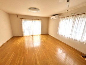 守山市小島町の中古一戸建【洋室】