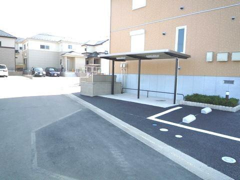 嬉しい屋根付き駐輪場あり!!