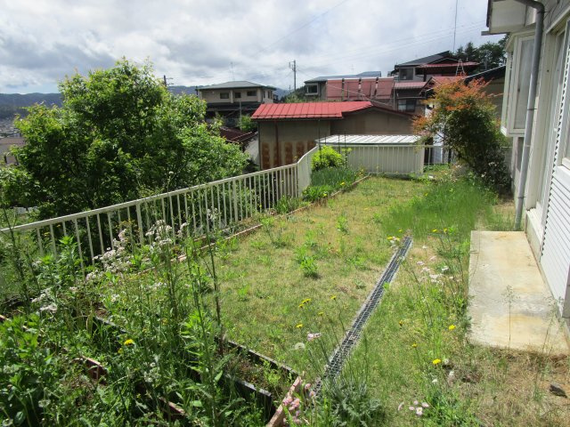 高山市下岡本町の中古一戸建【庭つき】