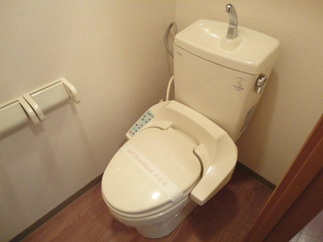 シャワー付トイレ