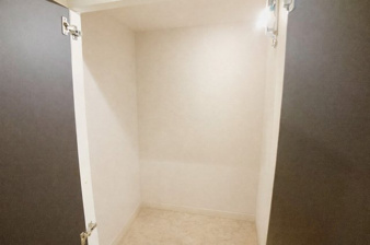 上本町中古戸建【収納】1階の収納スペースになります。※残置物を撤去したイメージ画像になります。