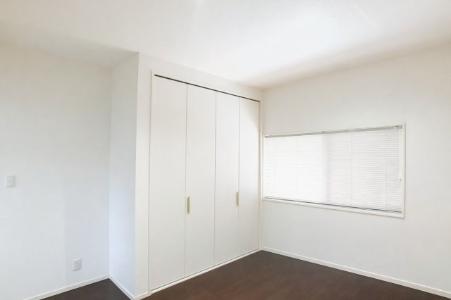 上本町中古戸建【洋室】収納スペースも充実しています。※残置物を撤去したイメージ画像になります。