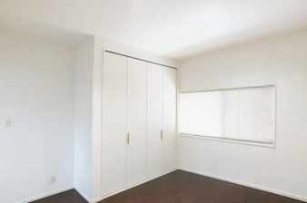 上本町中古戸建【洋室】収納スペースも充実しています。※残置物を撤去したイメージ画像になります。