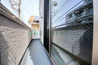 横浜市金沢区富岡西７丁目の新築一戸建【バルコニー】