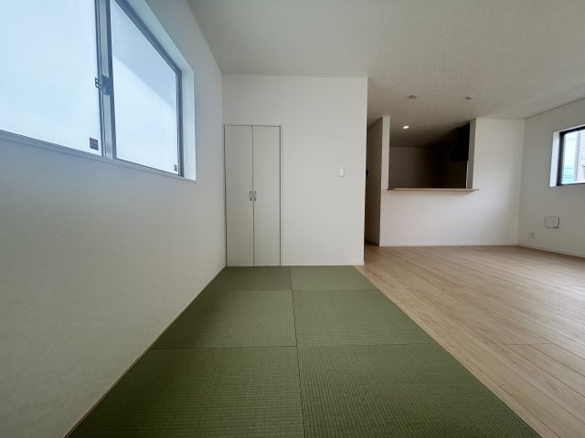 うるま市与那城屋慶名【1号棟】【和室】