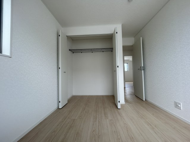 うるま市与那城屋慶名【1号棟】【収納】