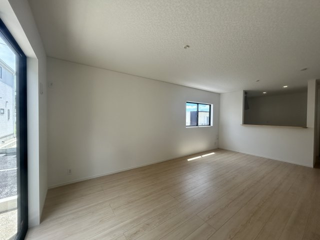 うるま市与那城屋慶名【4号棟】【居間・リビング】