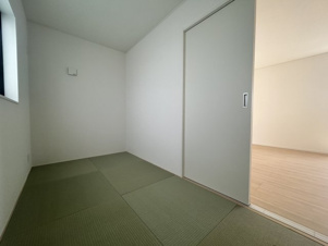 うるま市与那城屋慶名【4号棟】【和室】