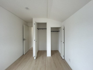 うるま市与那城屋慶名【4号棟】【収納】