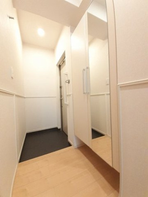 シンプルで使いやすい玄関です