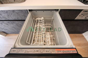 横浜市鶴見区東寺尾３丁目の新築一戸建【キッチン】食器洗い乾燥機