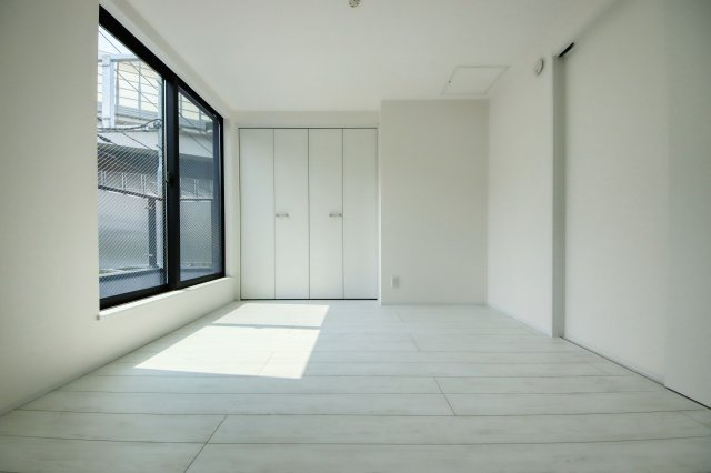 横浜市中区本牧間門の新築一戸建【洋室】