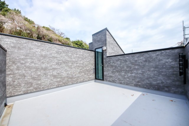 横浜市中区本牧間門の新築一戸建【バルコニー】