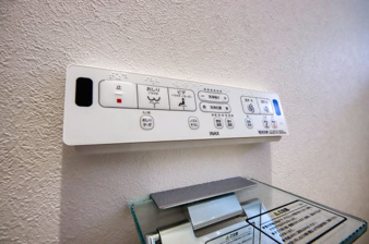 横浜市中区本牧間門の新築一戸建【トイレ】ウォシュレット付きトイレ