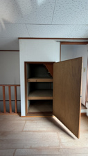 高槻市松が丘１丁目の中古テラスハウス【収納】西側店舗　2階　南側洋室収納
