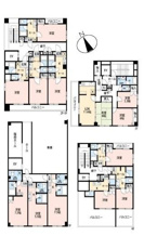 多彩な部屋構成が特徴の間取りです。バルコニー付きのお部屋もあり複数のバス・トイレが配置されています。居住空間が広がる設計で用途に合わせて利用しやすいレイアウトです。