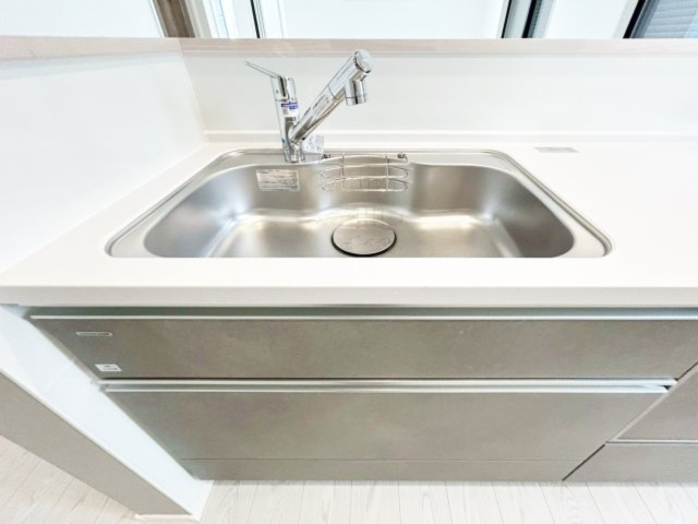 若松区高須東4丁目1期【内観：施工例】浄水器内蔵型ハンドシャワー（施工例）