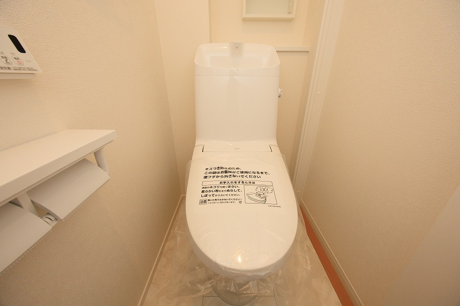 SUNCOURT　遠賀郡水巻町樋口【内観：施工例】汚れがツルンと落ち水垢もこびりつかないアクアセラミックを使用しています