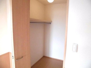 行田市門井町１丁目のアパート【収納】