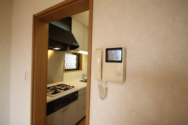別の部屋の写真となりますので、現況優先となります。
