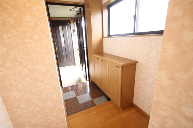別の部屋の写真となりますので、現況優先となります。