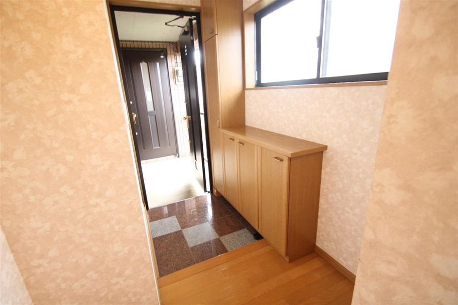 別の部屋の写真となりますので、現況優先となります。