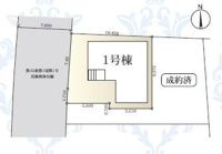 区画図から敷地の形状や建物の配置がひと目でわかります。出入口や道路との接道状況も確認できます。建物と周囲のスペースが把握しやすく検討の参考になります。敷地全体のバランスが視覚的に理解できます。