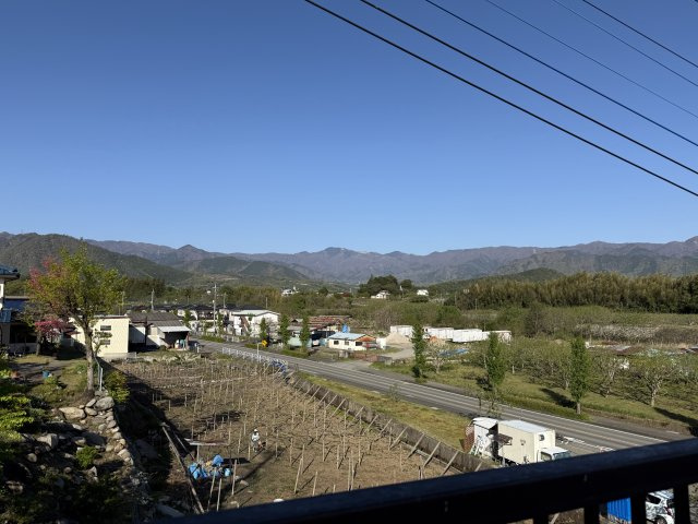 山梨市東　売倉庫【展望】