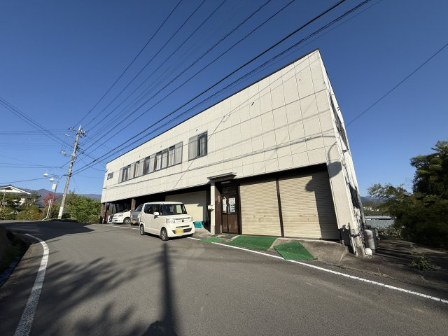 山梨市東　売倉庫【外観】