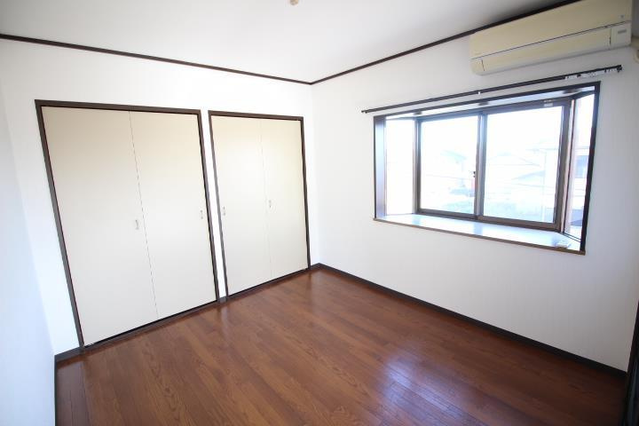 全室角部屋なので出窓あり！