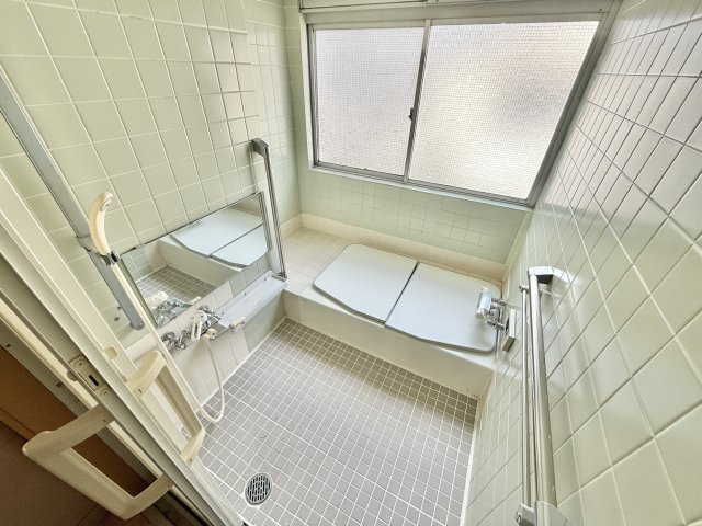 甲府市宝2丁目　事務所付住宅【浴室】2階風呂