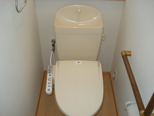 シャワートイレ