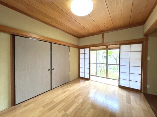 津市渋見町の一戸建て【洋室】