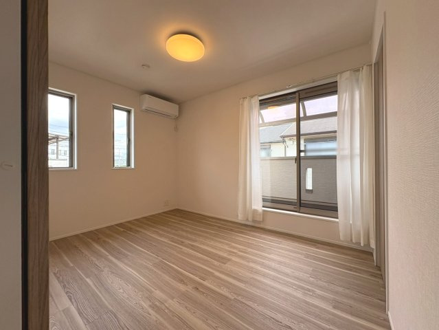 西京区松室扇田町【寝室】