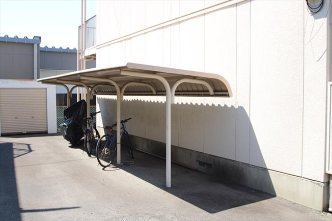 自転車置き場も完備してます