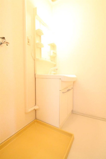 朝の準備に便利な独立洗面台